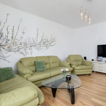Grota Roweckiego Ruczaj Cracow By Renters Appartement Krakau