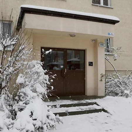 Grota Roweckiego Ruczaj Cracow By Renters Apartment *