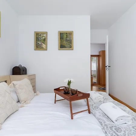 Apartman Grota Roweckiego Ruczaj Cracow By Renters