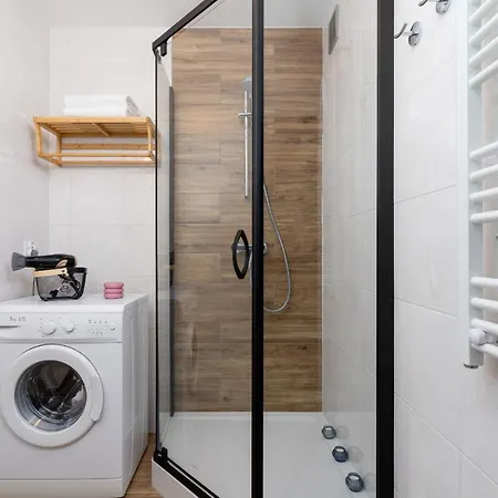 Grota Roweckiego Ruczaj Cracow By Renters Appartamento *
