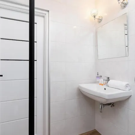Grota Roweckiego Ruczaj Cracow By Renters Apartman Krakkó
